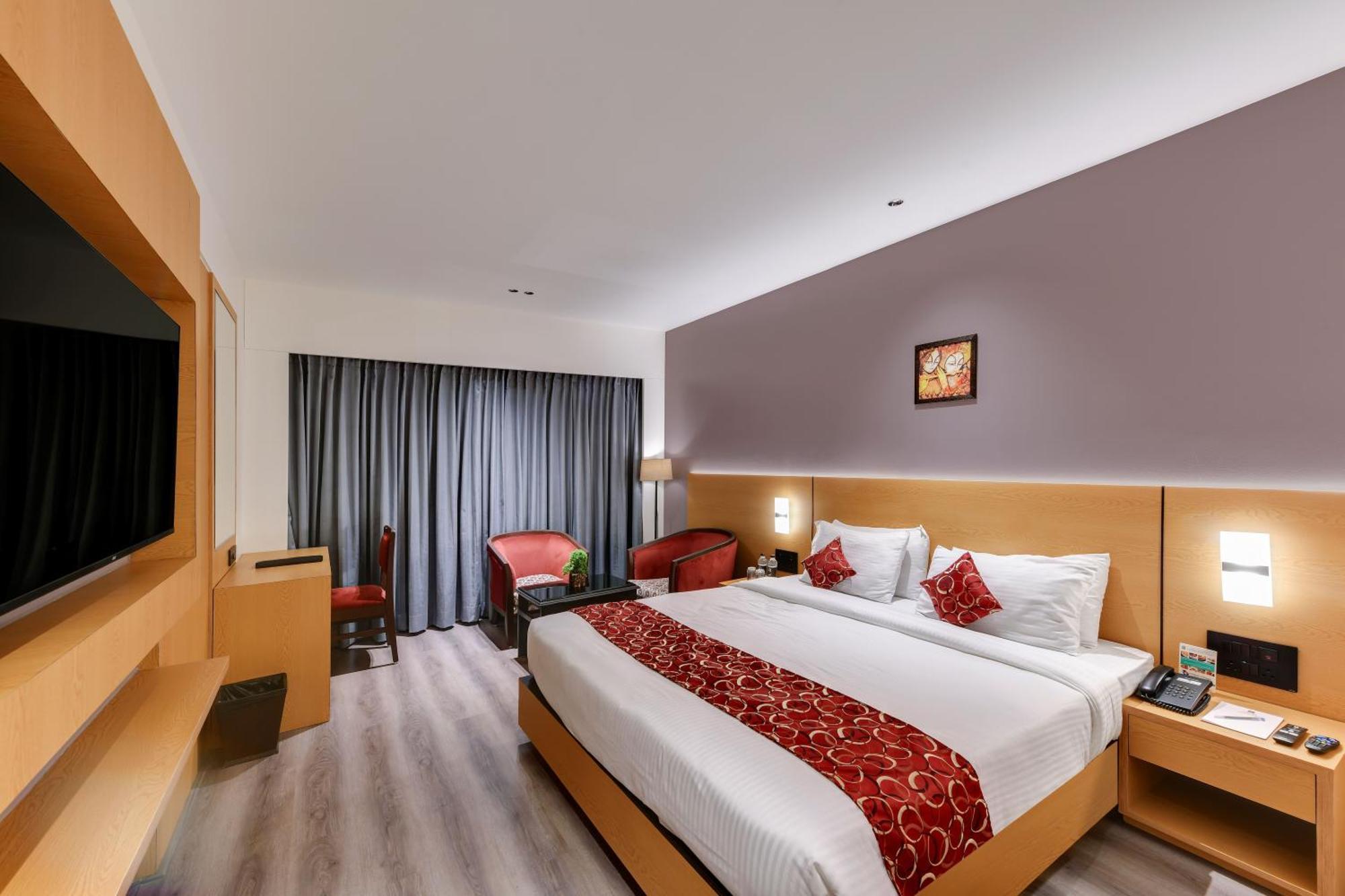 Quality Inn Regency, Nashik Zewnętrze zdjęcie