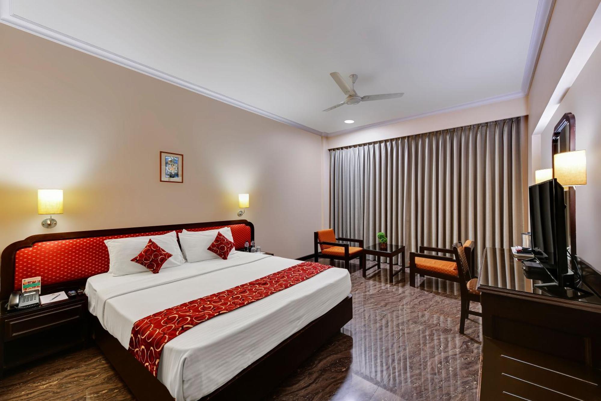 Quality Inn Regency, Nashik Zewnętrze zdjęcie