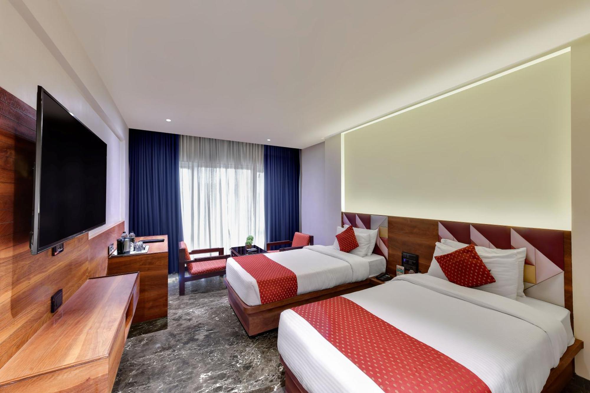Quality Inn Regency, Nashik Zewnętrze zdjęcie