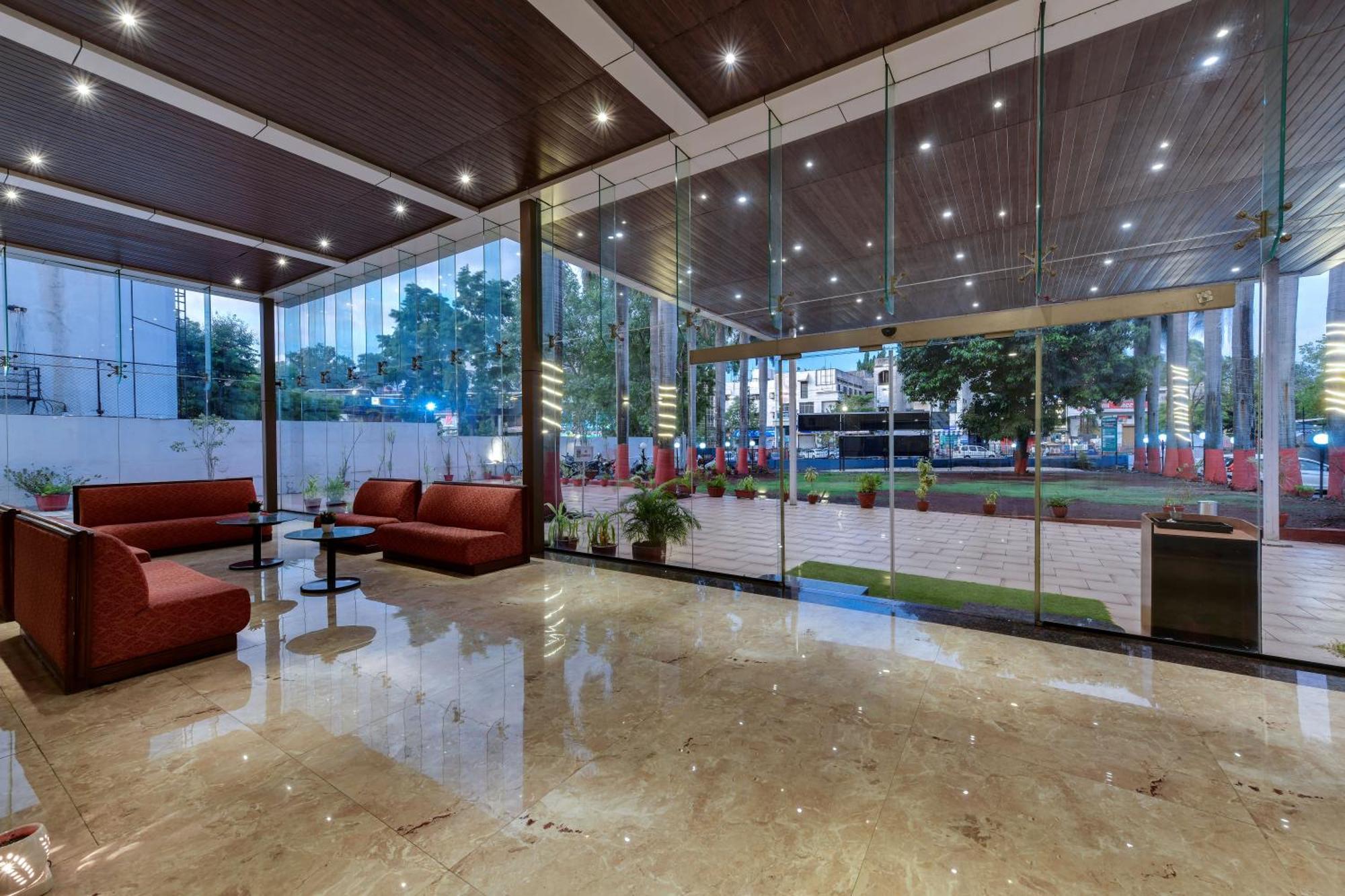 Quality Inn Regency, Nashik Zewnętrze zdjęcie