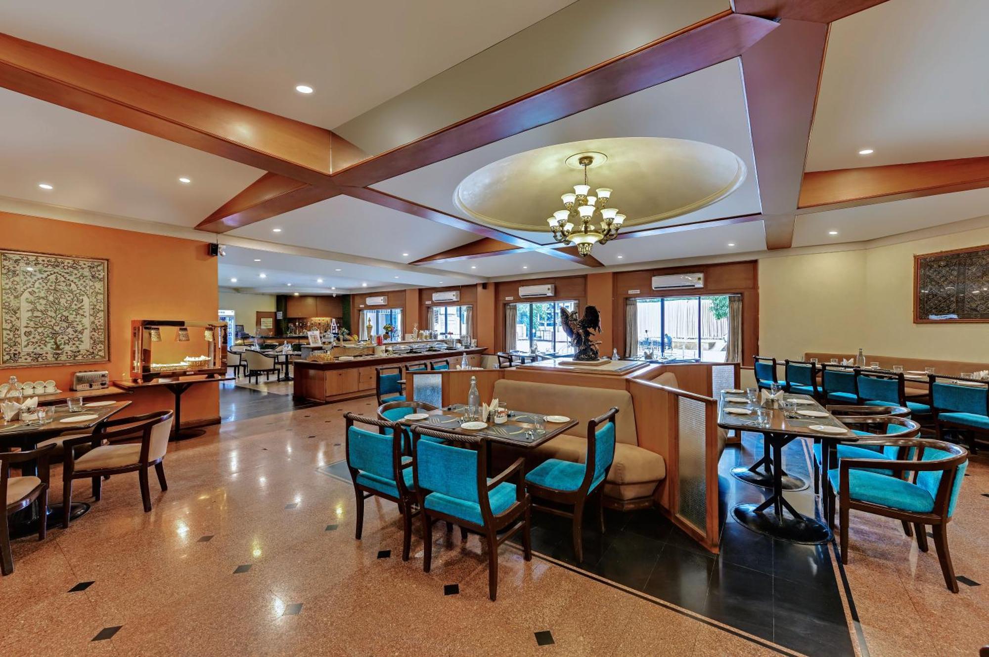 Quality Inn Regency, Nashik Zewnętrze zdjęcie
